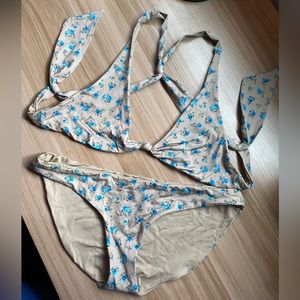 Frankie’s Bikini’s blue flower set M, Malibu top